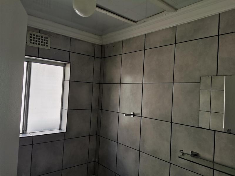 To Let 2 Bedroom Property for Rent in Paarl Western Cape